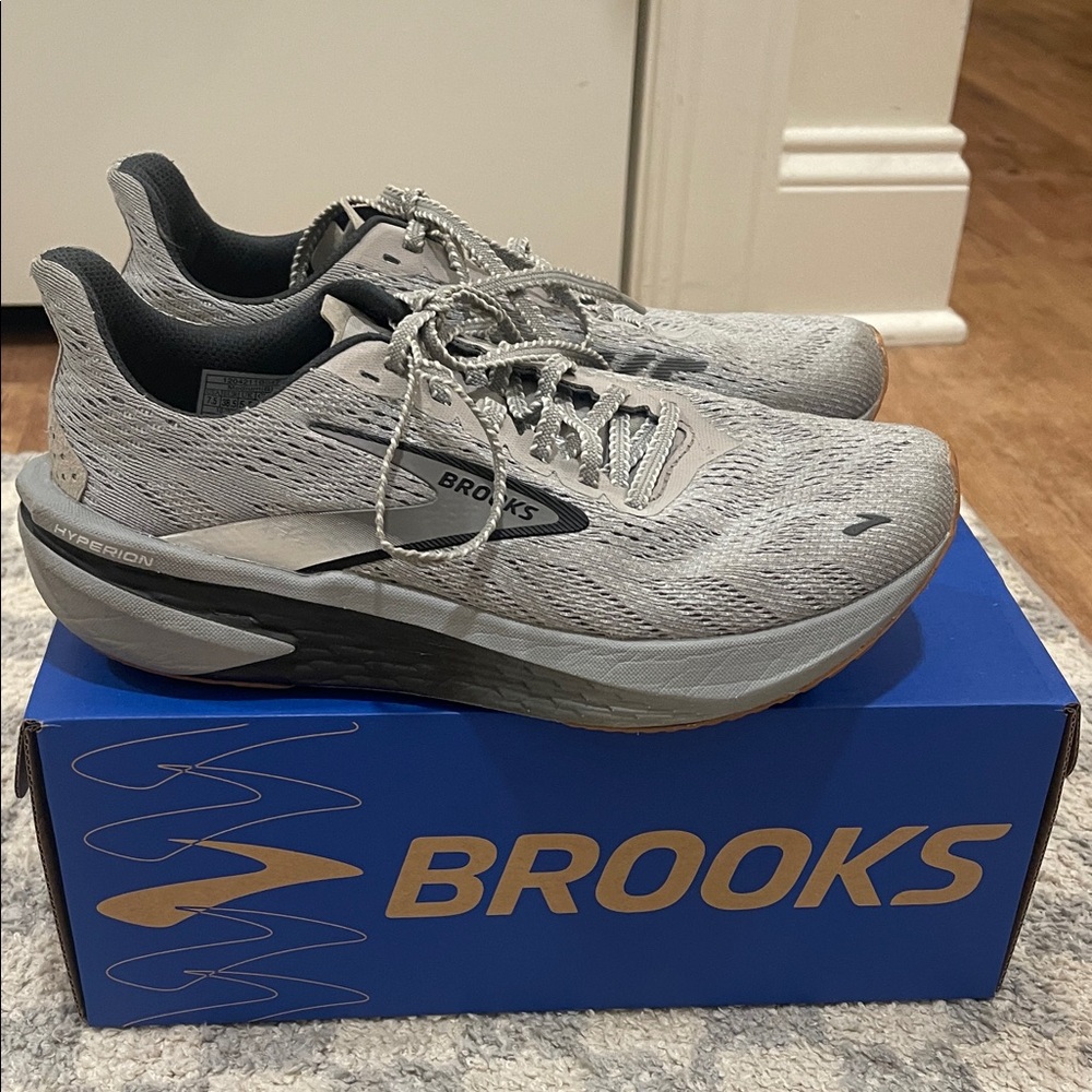 Brooks Hyperion 2 Running Shoes - Light Gray - Picture 5 of 7